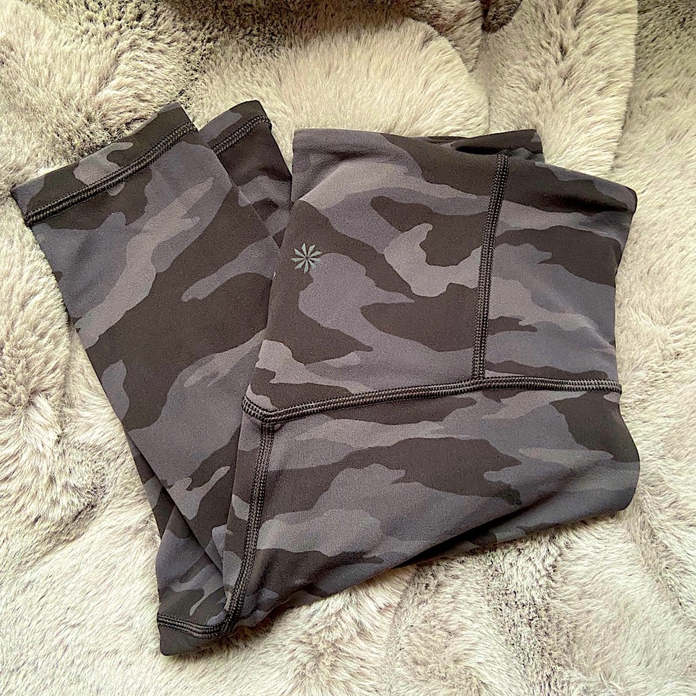 Athleta gray camo elation legging 25 inch ✨